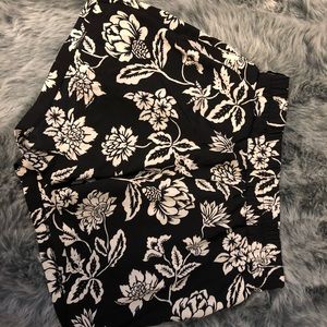 Flower fabric shorts